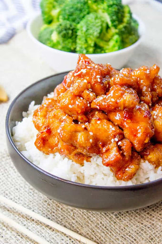 General Tso's chicken with white rice & peppers