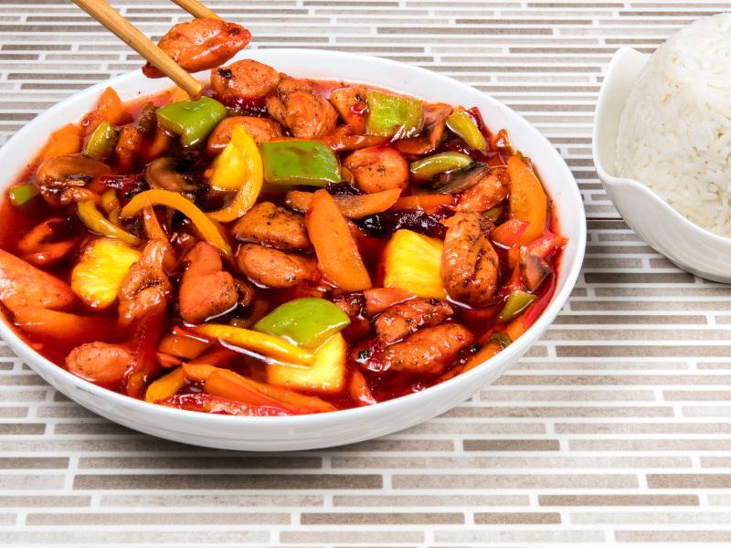 Sweet & sour chicken with pineapple and white rice
