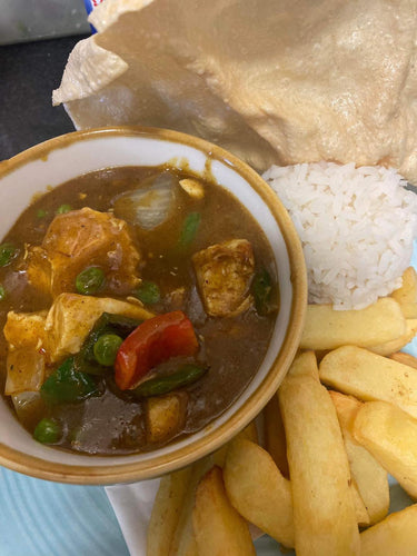 Barry's famous chicken curry with white rice